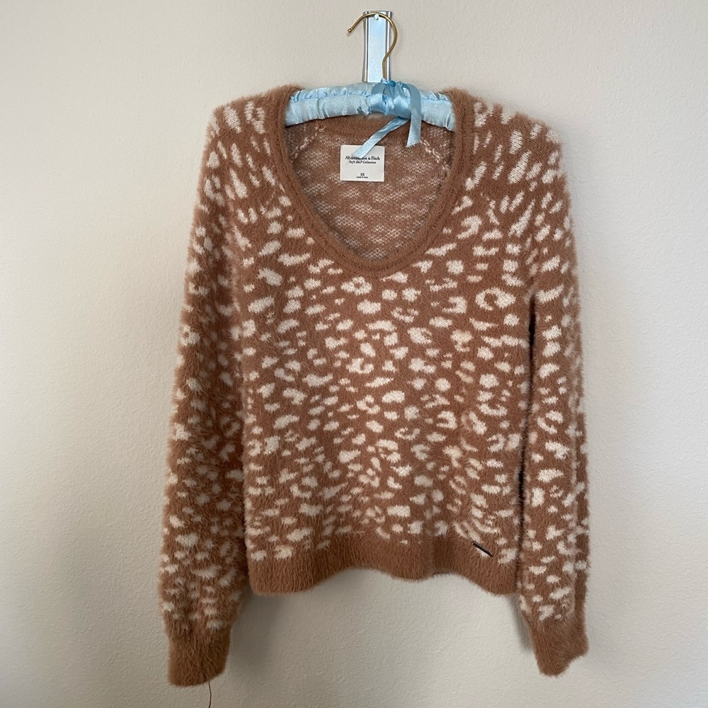 ABERCROMBIE | Leopard Print Fuzzy Sweater | XS